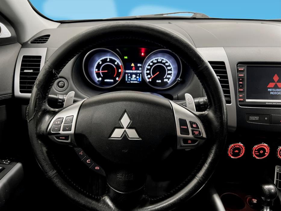 MITSUBISHI Outlander 2011