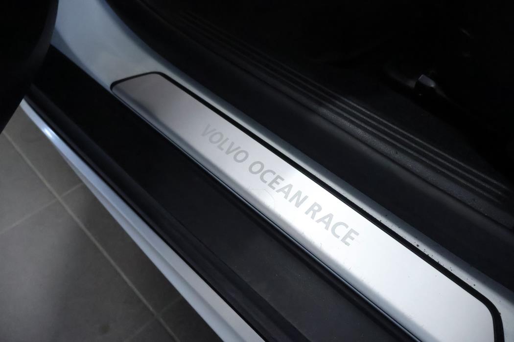 VOLVO V40 Cross Country 2015