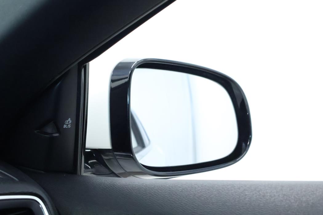VOLVO V40 Cross Country 2015