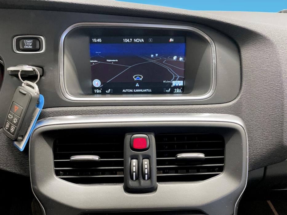 VOLVO V40 Cross Country 2015