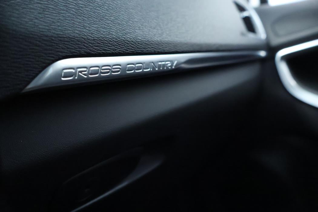 VOLVO V40 Cross Country 2015