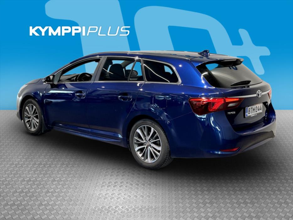 TOYOTA Avensis 2015