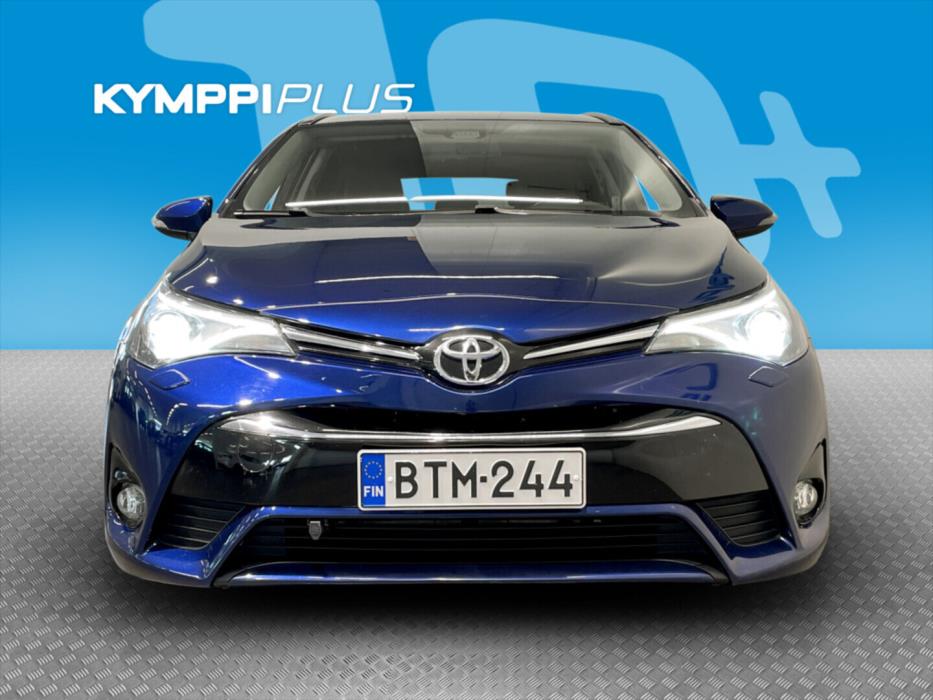 TOYOTA Avensis 2015