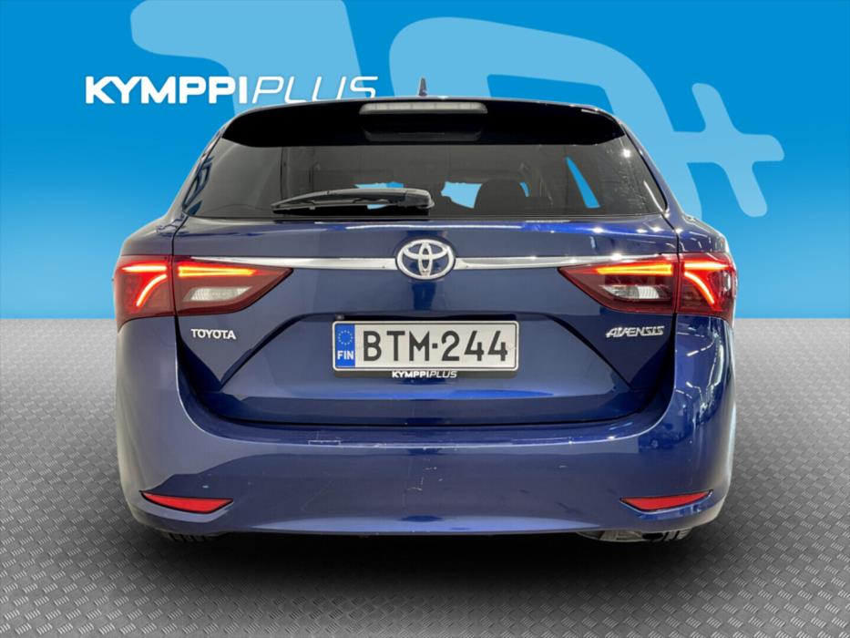 TOYOTA Avensis 2015