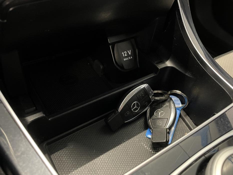 MERCEDES-BENZ C 2017