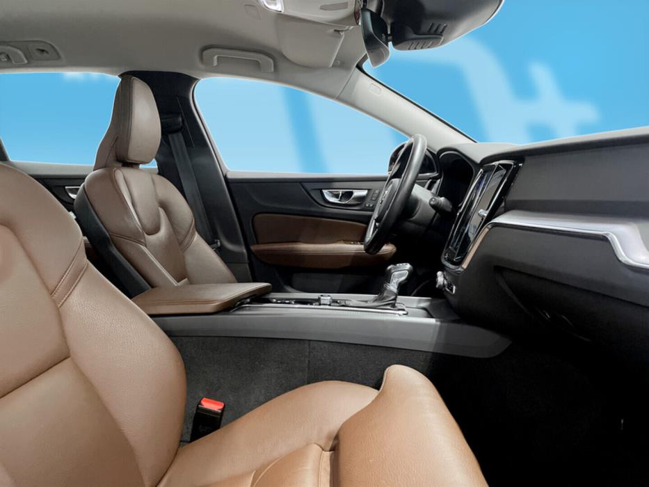 VOLVO V60 2020