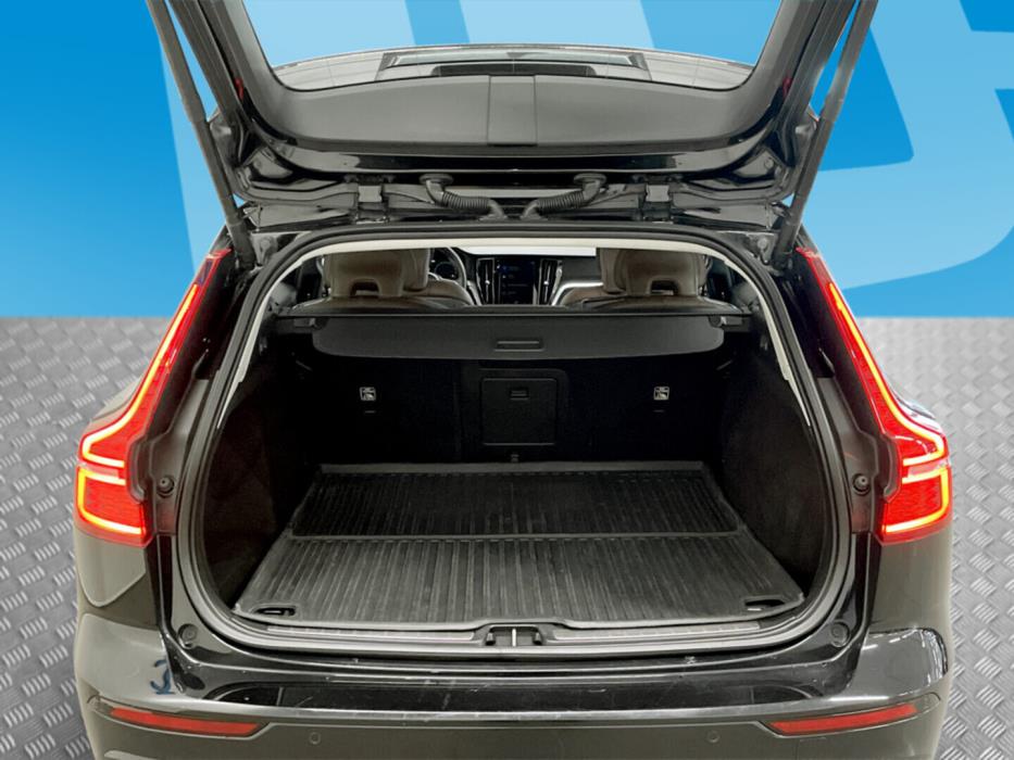 VOLVO V60 2020