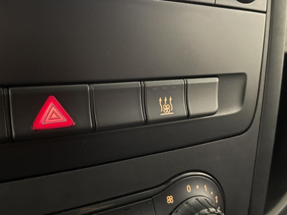 MERCEDES-BENZ Vito 2015