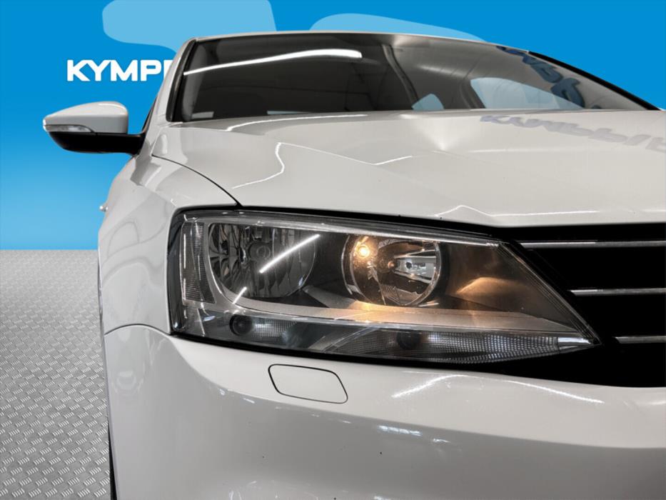 VOLKSWAGEN Jetta 2017