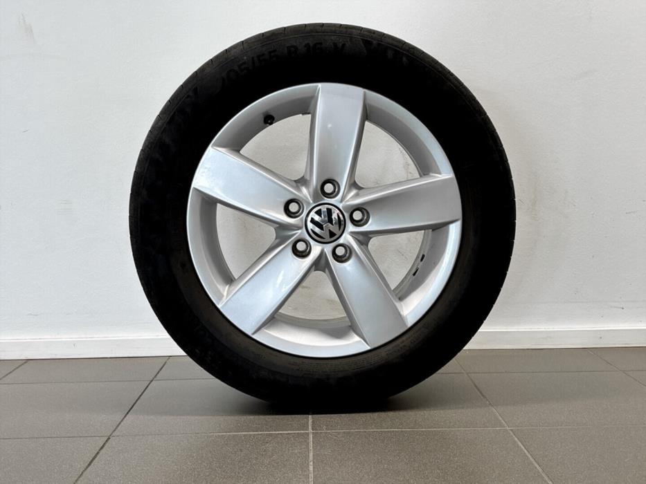 VOLKSWAGEN Jetta 2017