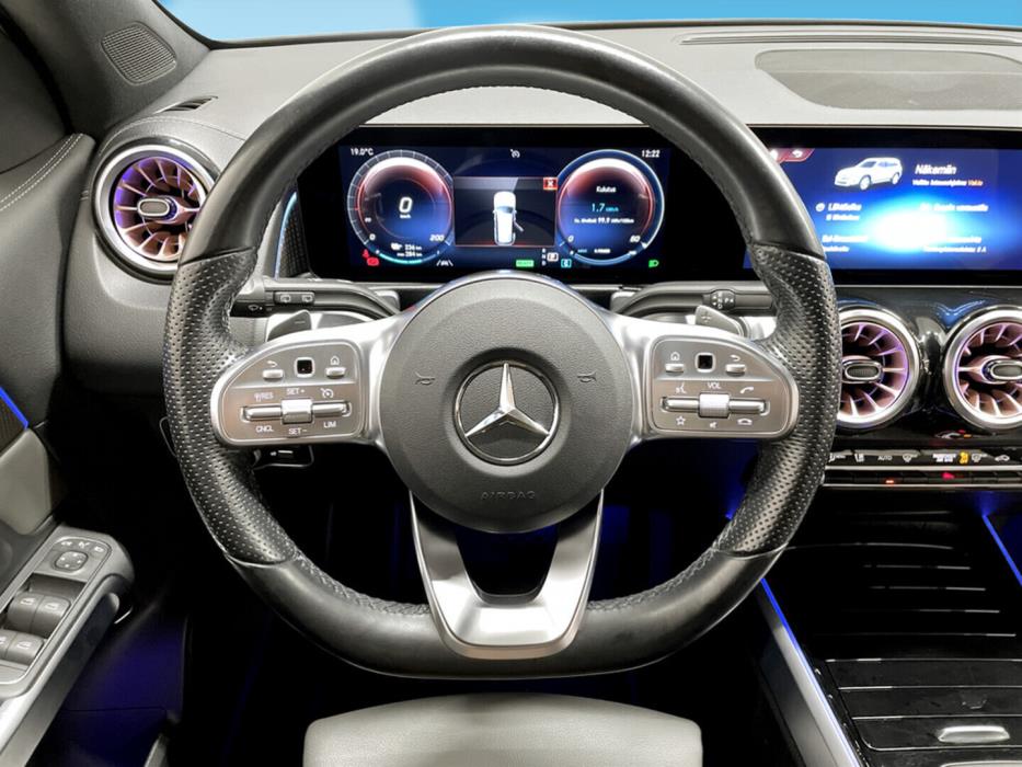 MERCEDES-BENZ EQB 2022