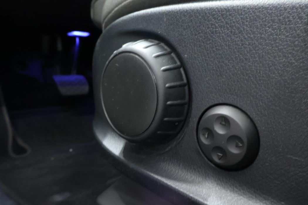 MERCEDES-BENZ EQB 2022