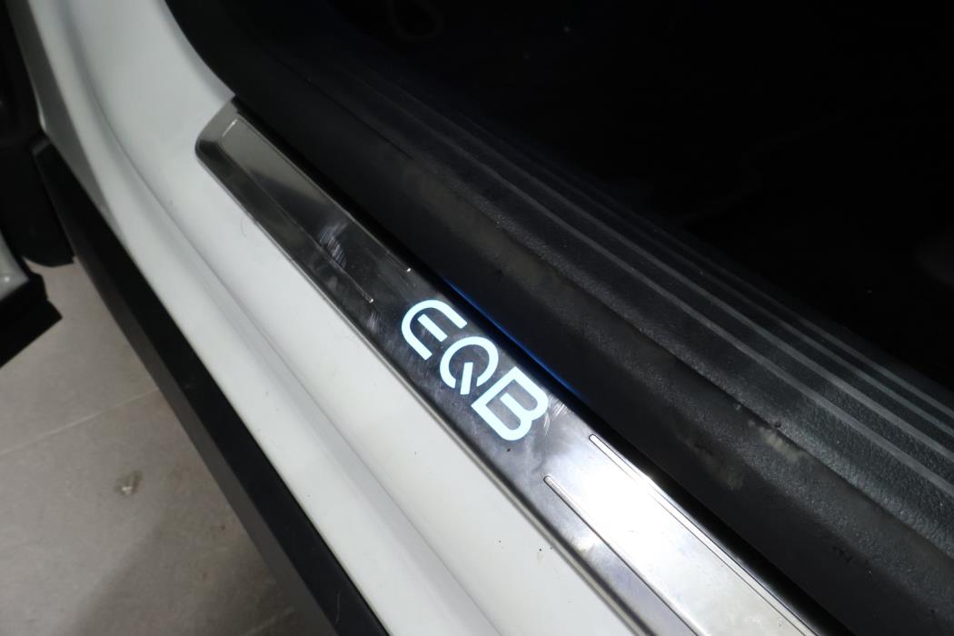 MERCEDES-BENZ EQB 2022