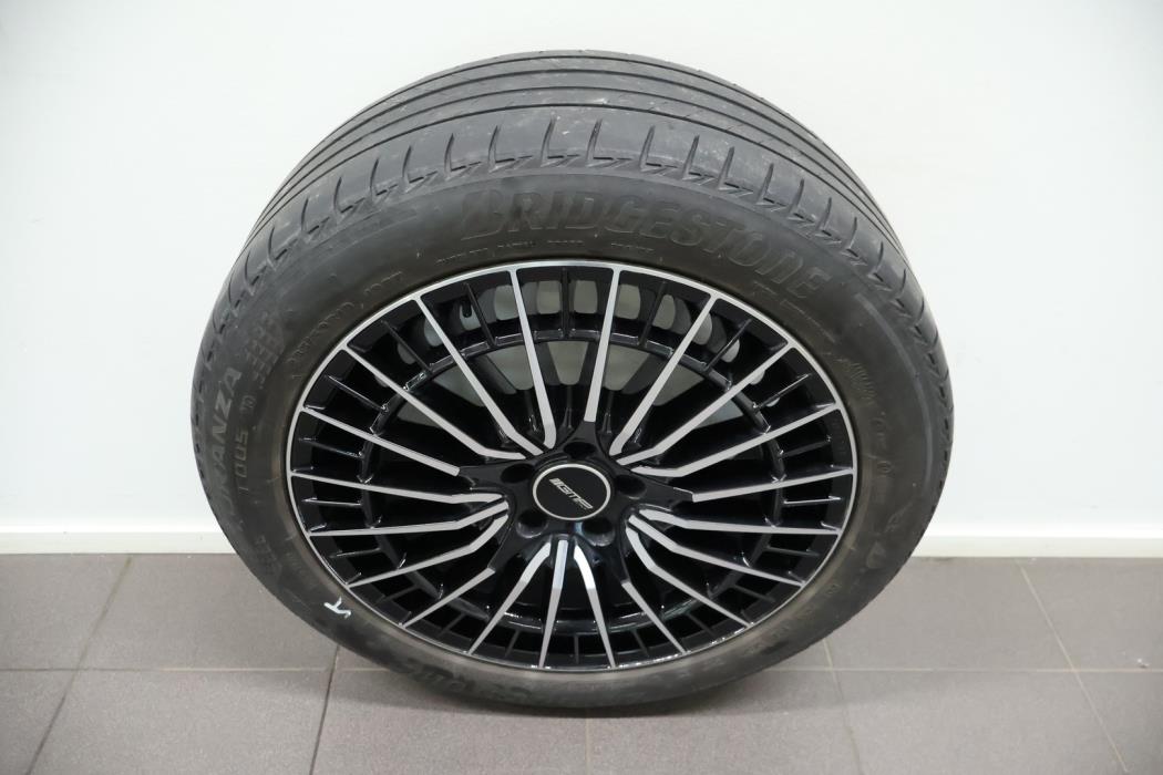 MERCEDES-BENZ EQB 2022