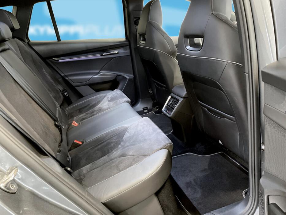 SKODA Enyaq 2023
