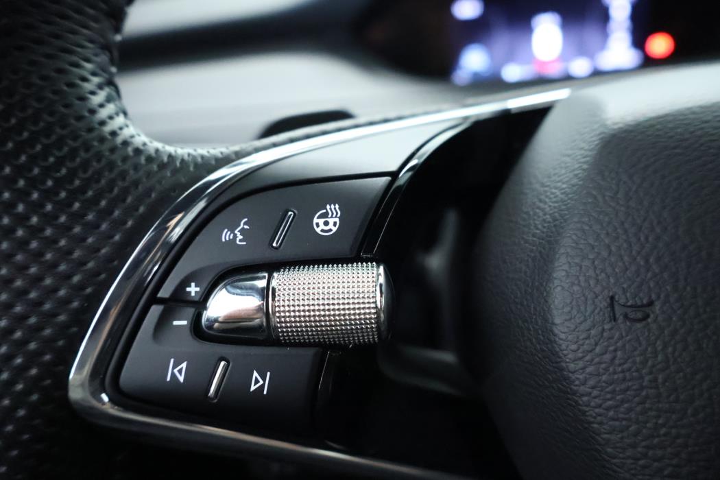 SKODA Enyaq 2023