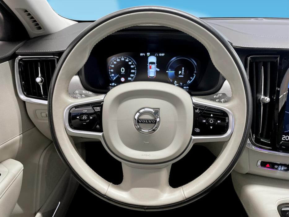 VOLVO V90 2020