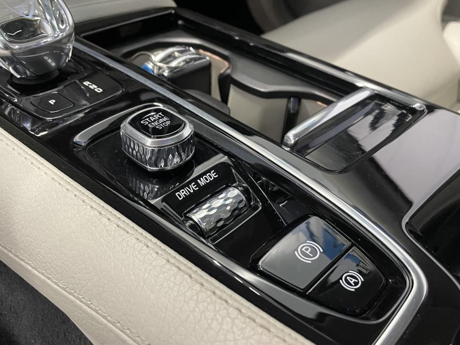 VOLVO V90 2020