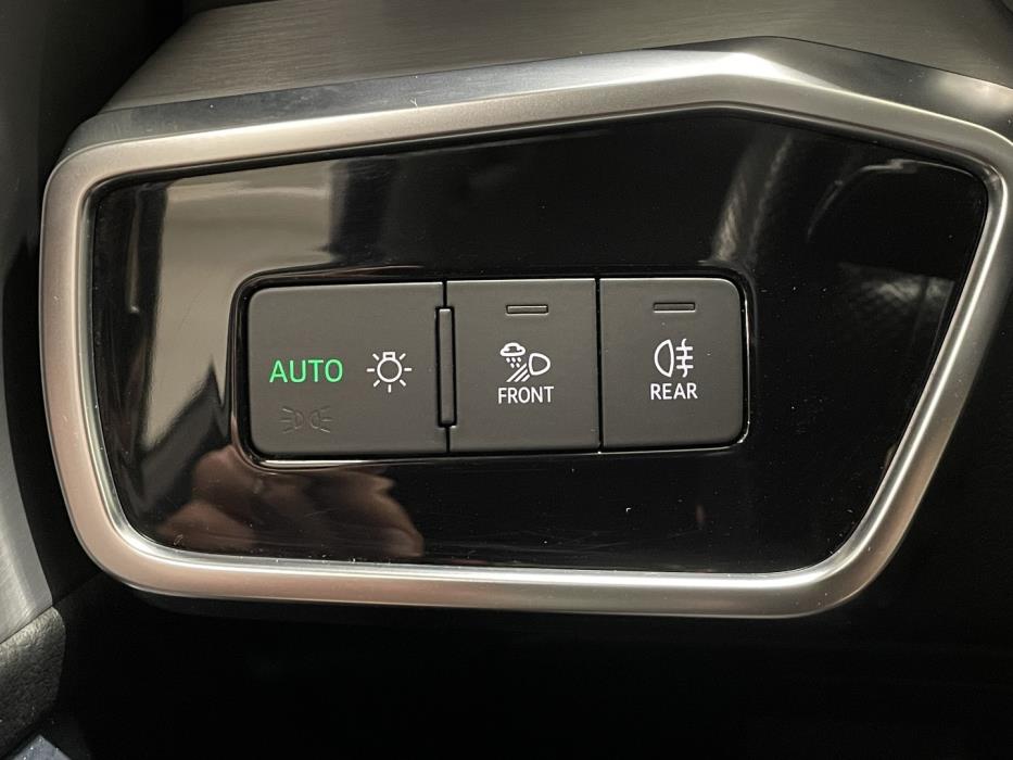 AUDI A6 2021