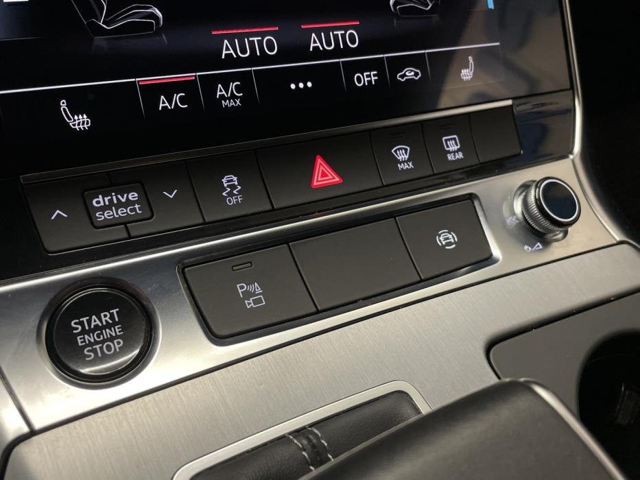 AUDI A6 2021