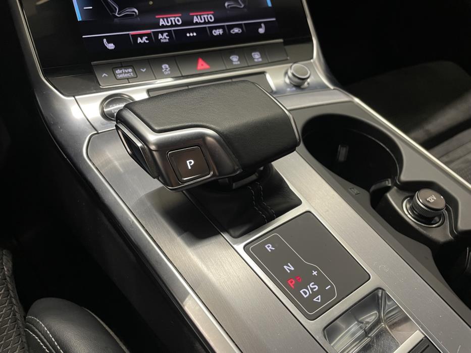 AUDI A6 2021