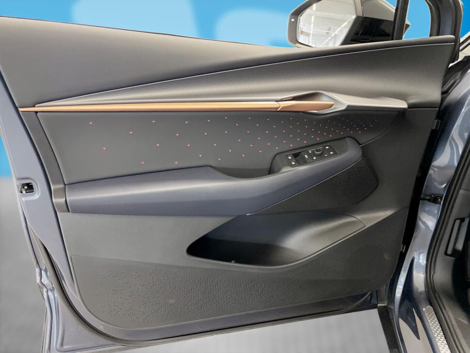 CUPRA Tavascan 2024
