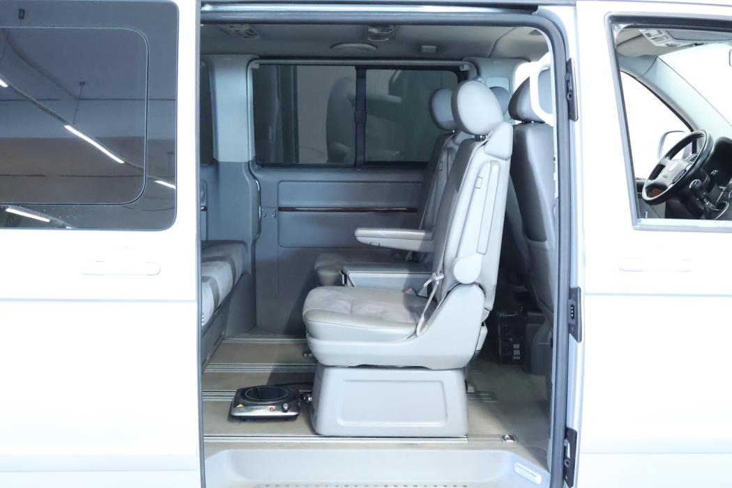 VOLKSWAGEN Multivan 2004