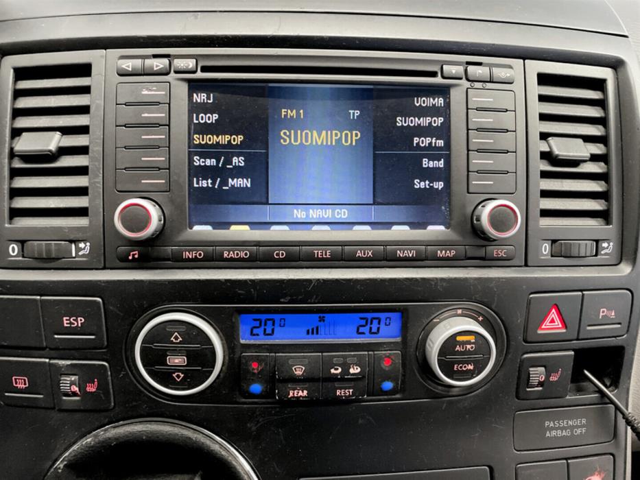 VOLKSWAGEN Multivan 2004