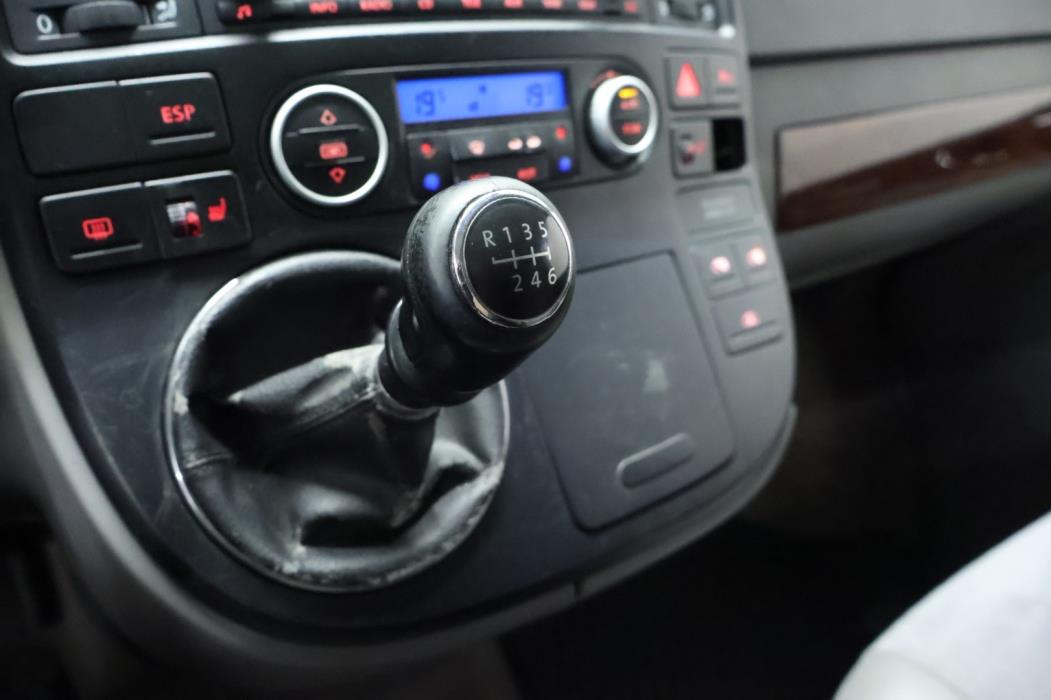 VOLKSWAGEN Multivan 2004