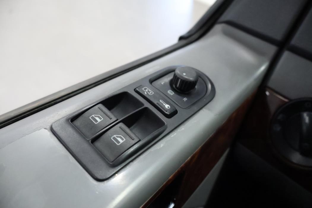 VOLKSWAGEN Multivan 2004