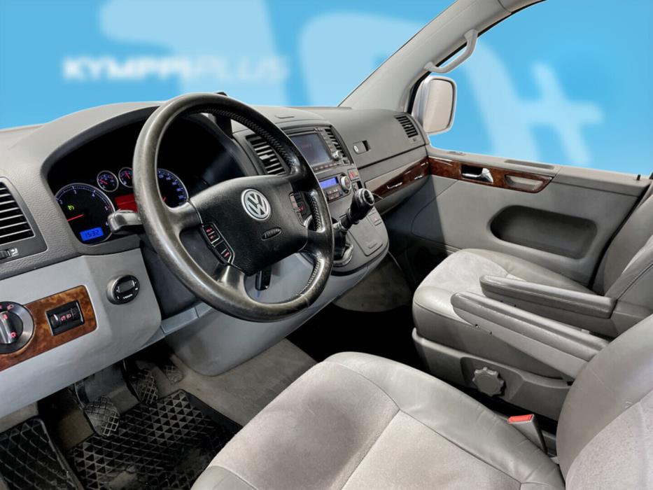 VOLKSWAGEN Multivan 2004