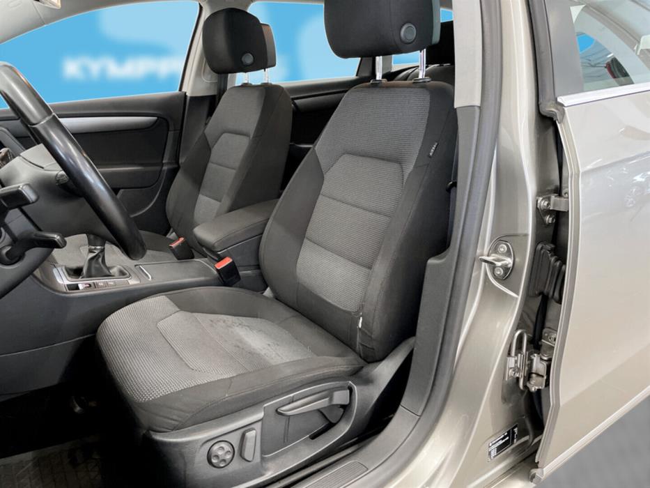 VOLKSWAGEN Passat 2014