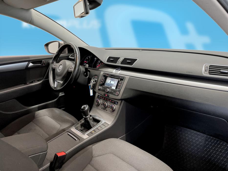 VOLKSWAGEN Passat 2014
