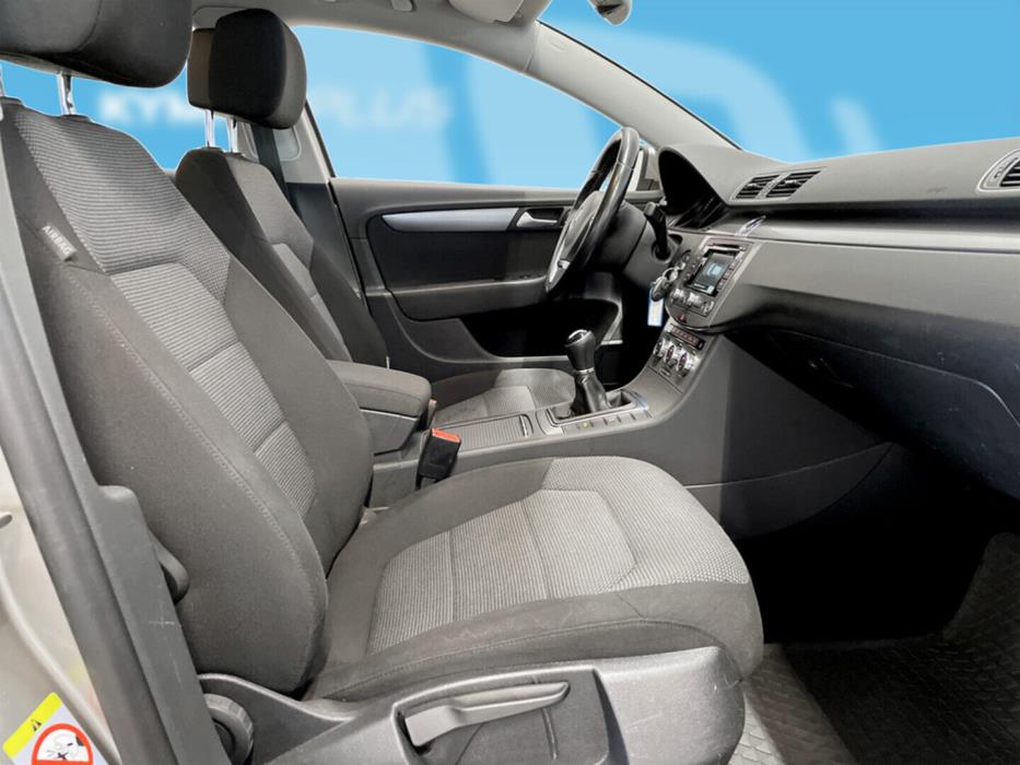 VOLKSWAGEN Passat 2014