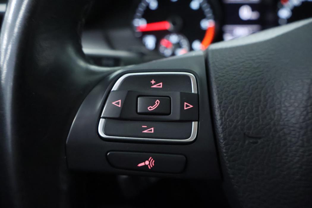 VOLKSWAGEN Passat 2014