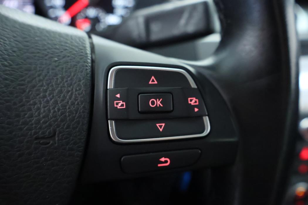VOLKSWAGEN Passat 2014
