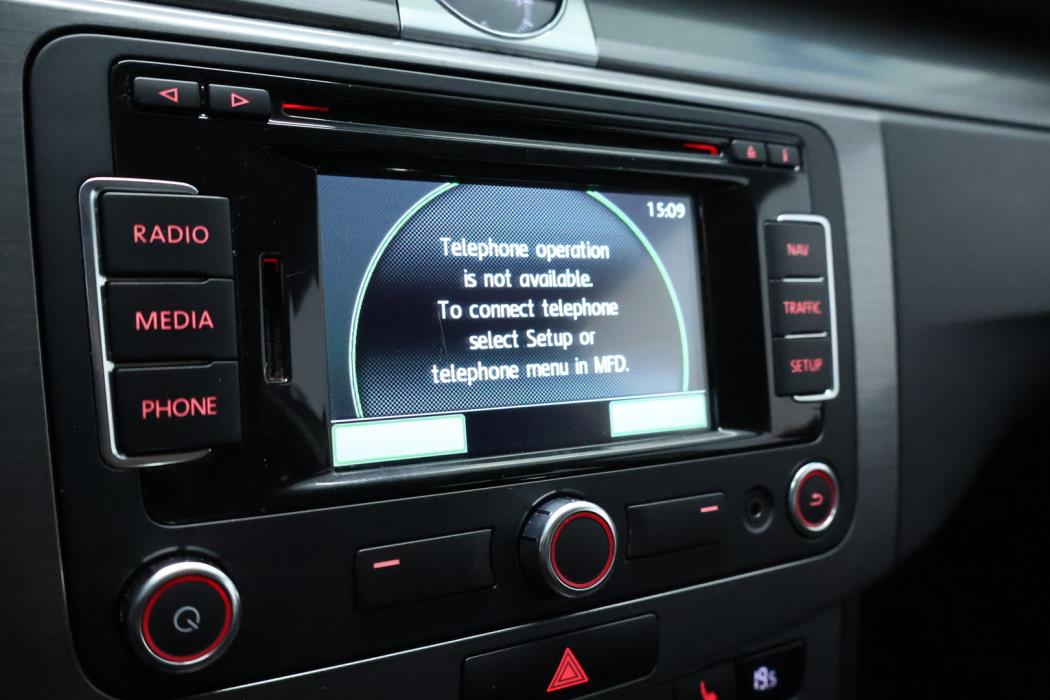 VOLKSWAGEN Passat 2014