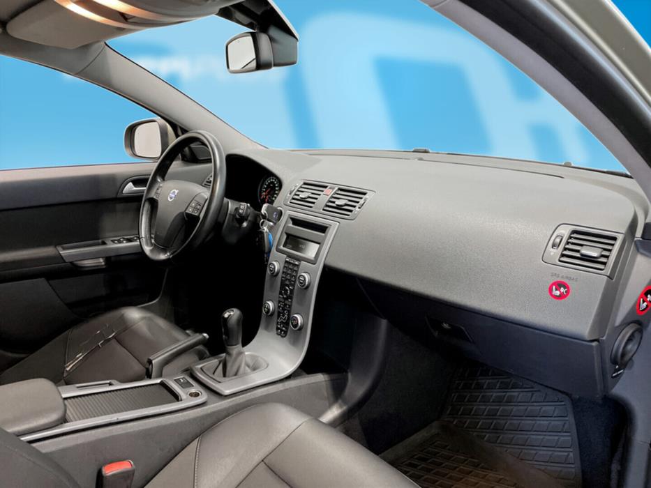 VOLVO V50 2010