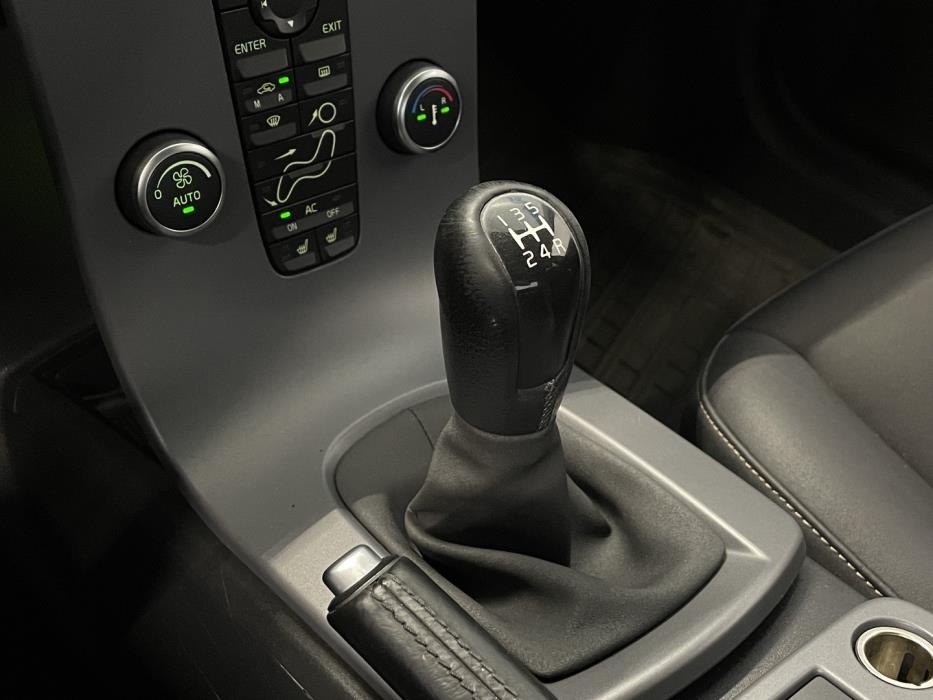 VOLVO V50 2010