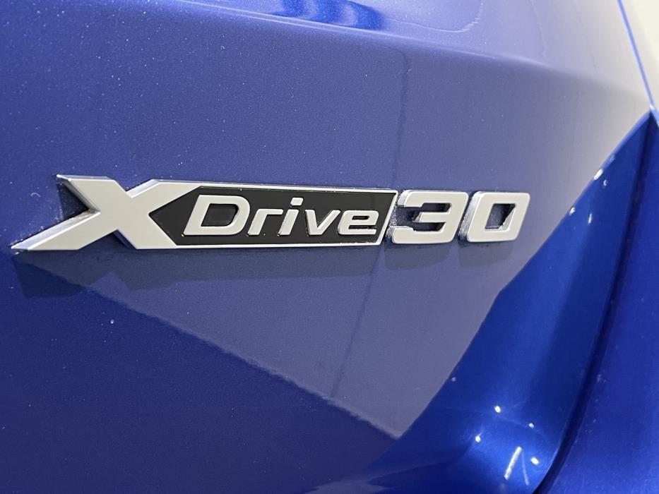 BMW iX1 2024