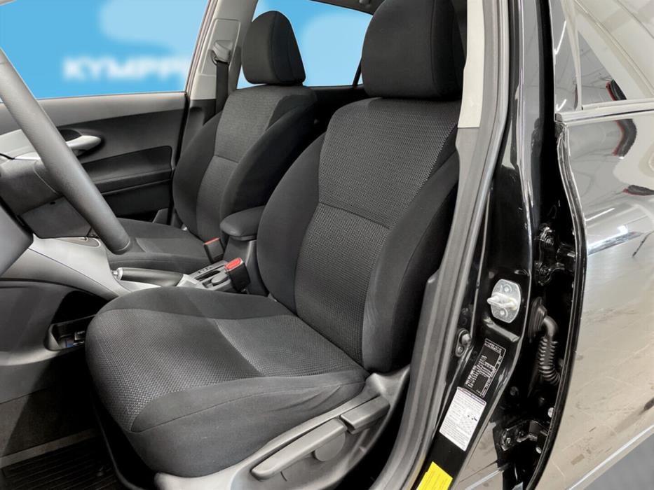 TOYOTA Auris 2011