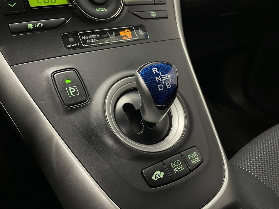 TOYOTA Auris 2011