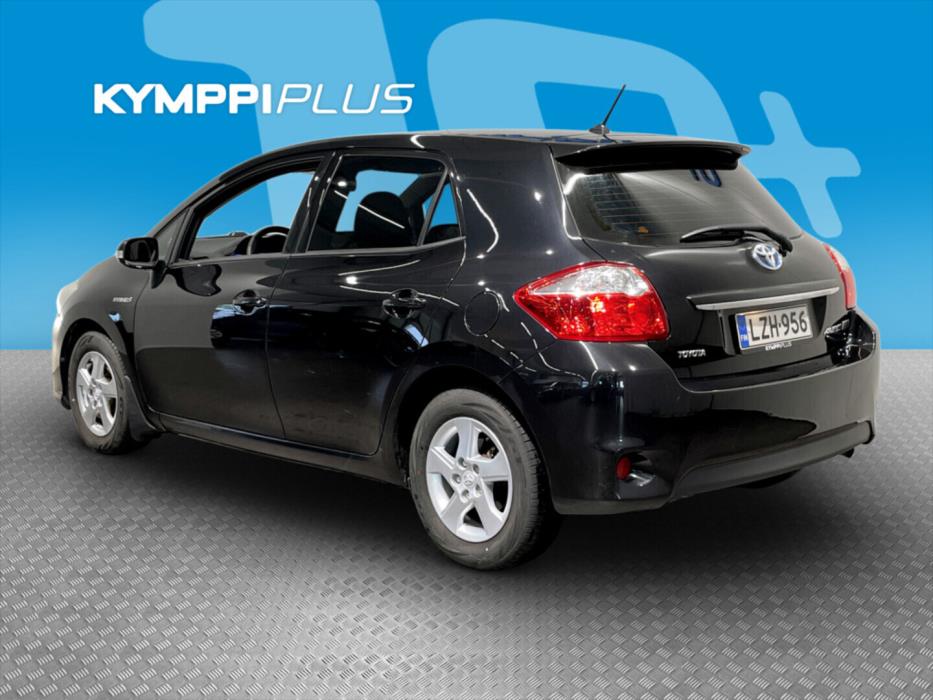 TOYOTA Auris 2011