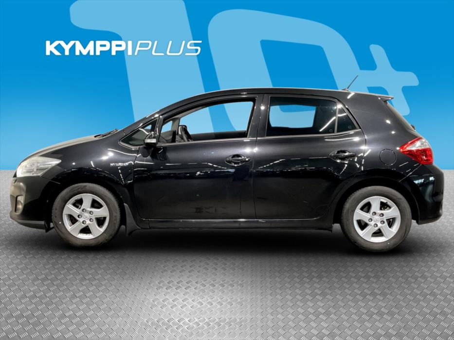 TOYOTA Auris 2011