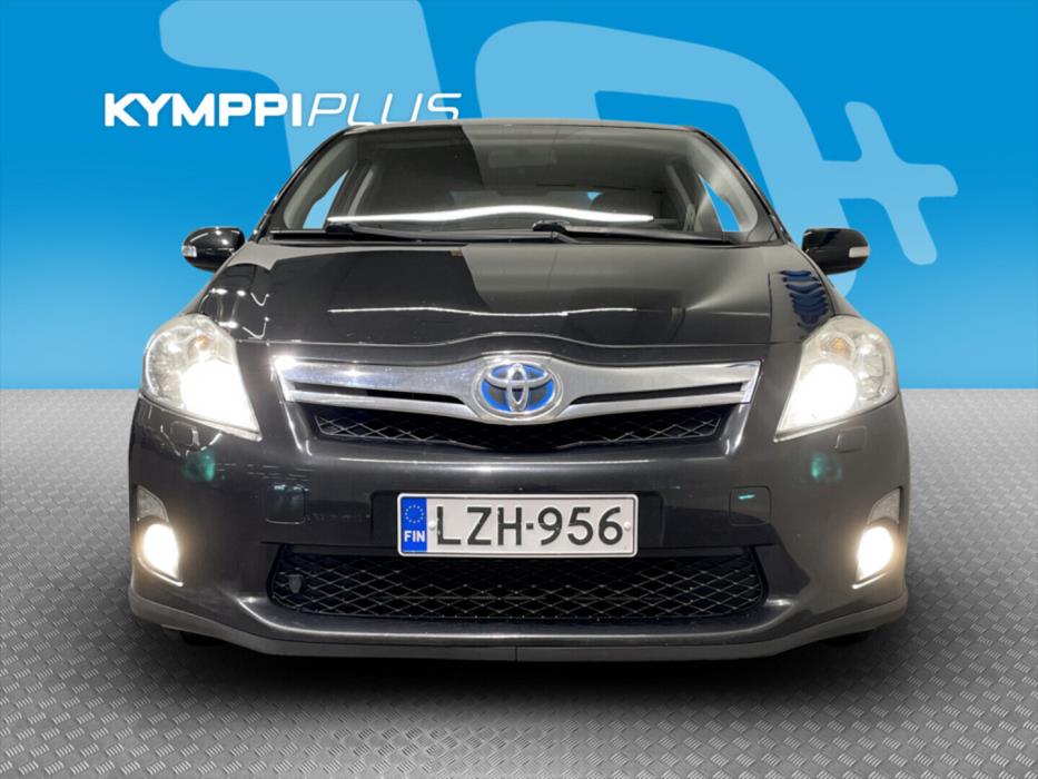 TOYOTA Auris 2011
