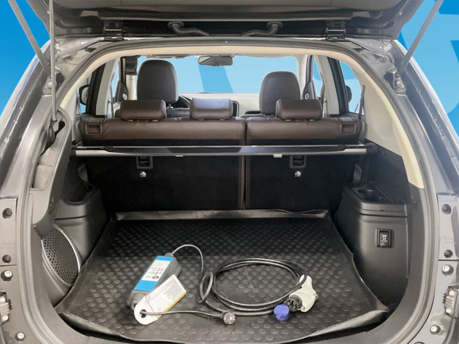 MITSUBISHI Outlander PHEV 2016