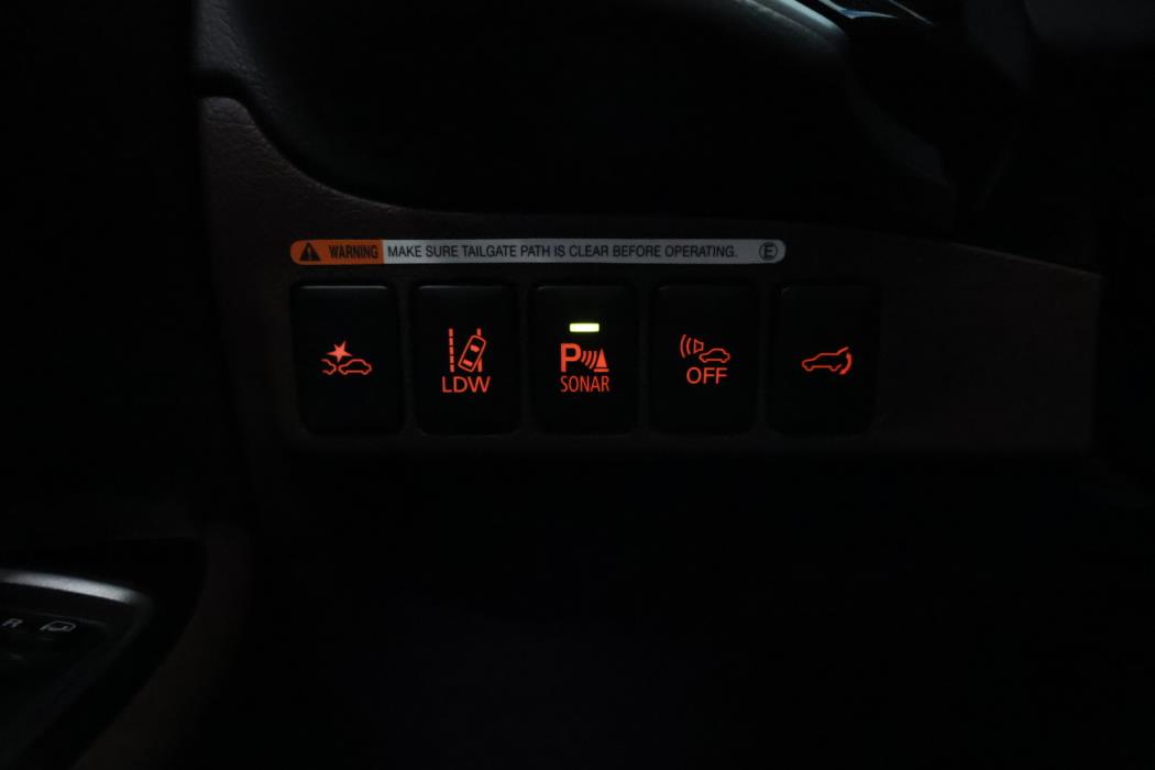 MITSUBISHI Outlander PHEV 2016