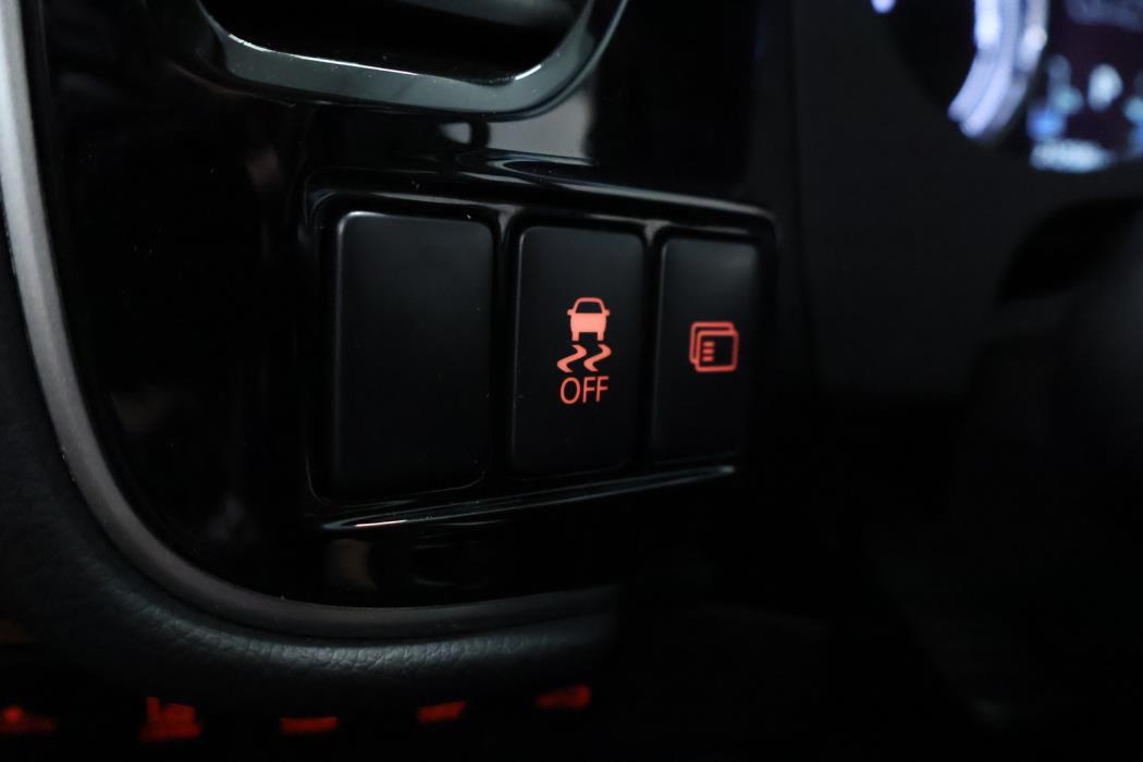 MITSUBISHI Outlander PHEV 2016