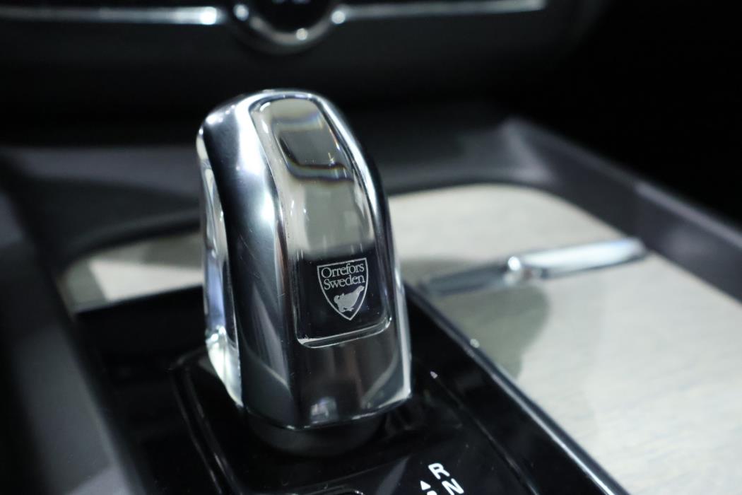 VOLVO XC60 2019