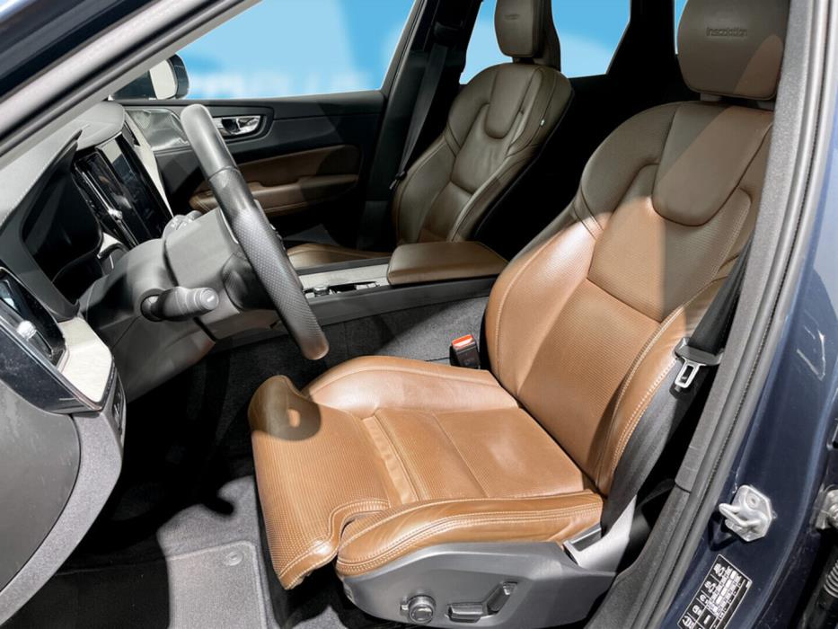 VOLVO XC60 2019